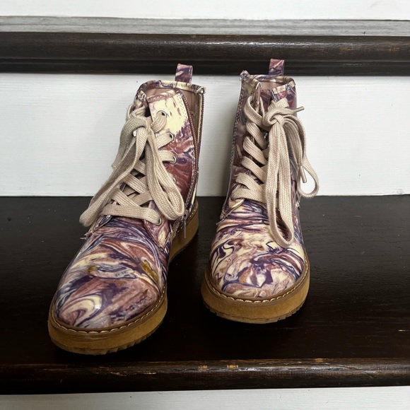 Steve Madden Purple Marble Patent Leather Girls Boots - Picture 6 of 6